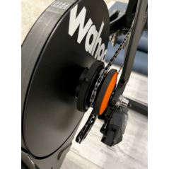 Trenażer Wahoo KICKR CORE 2 (ZWIFT Cog & Click)